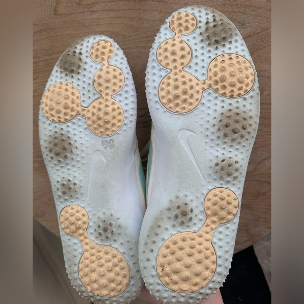NIKE Golf Ladies Rosche G Spikeless Shoe White Turquoise Peach Size 7.5 - Picture 8 of 9